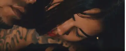 Frame del videoclip 'Creampie' Frame del videoclip 'Creampie'