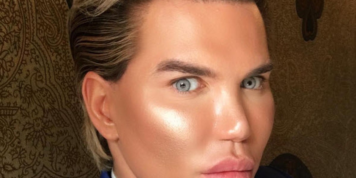 Los cirujanos no quieren cambiarle el color de ojos al Ken Humano