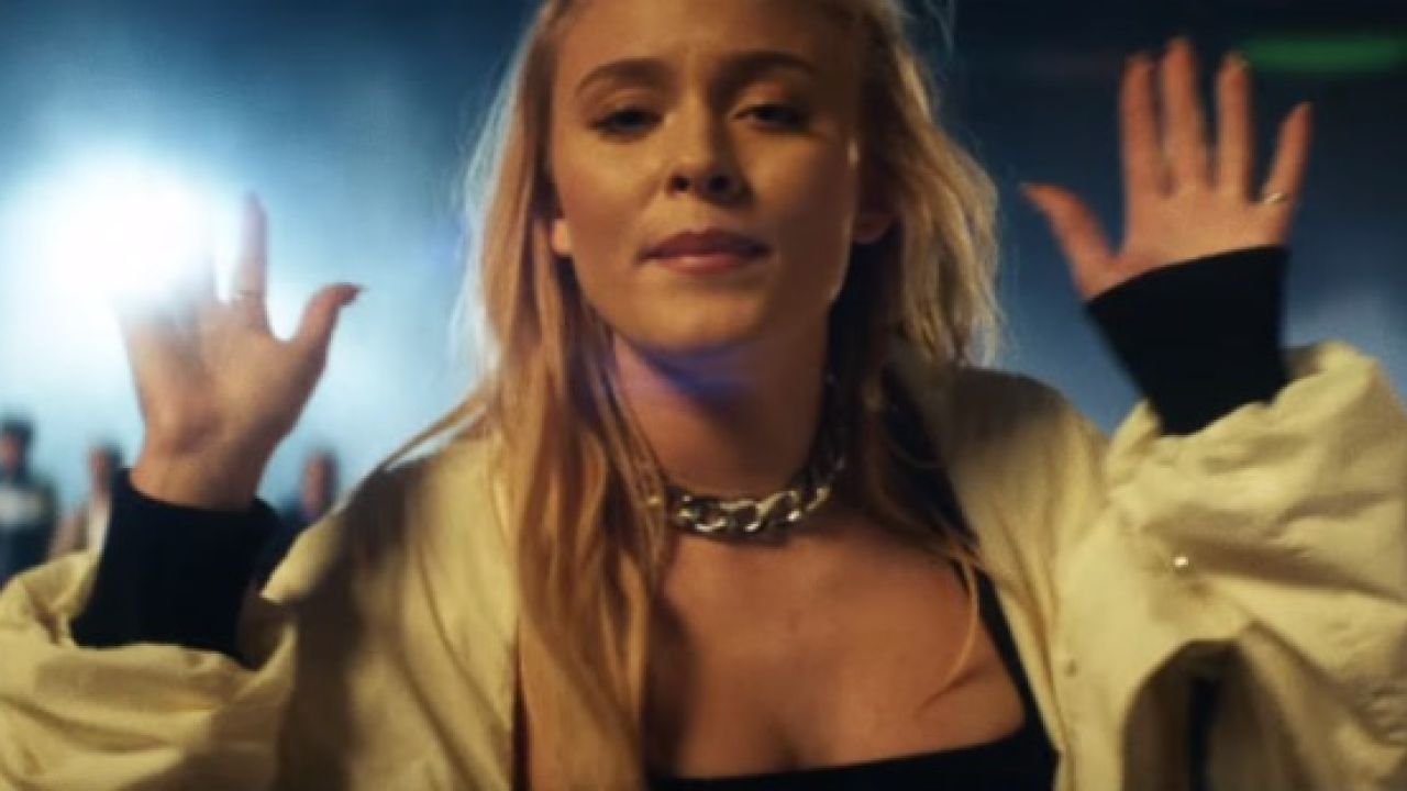 Zara Larsson presenta el videoclip de 'Don't Let Me Be Yours', canción