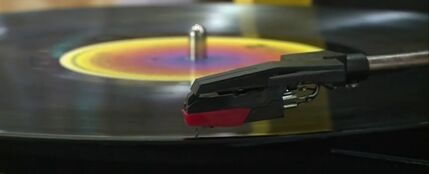 Frame 38.110222 de: Los vinilos vuelven con fuerza y generan ventas de medio mill&oacute;n de unidades al a&ntilde;o en Espa&ntilde;a