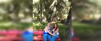 El novio de su hija con otra chica