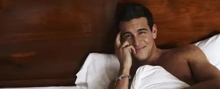 Mario Casas en la cama Mario Casas en la cama
