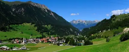 Un pueblo suizo prohíbe a los turistas hacer fotografías Un pueblo suizo prohíbe a los turistas hacer fotografías
