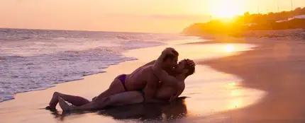 Escena de la película Sense8 con Miguel Ángel Silvestre Escena de la película Sense8 con Miguel Ángel Silvestre