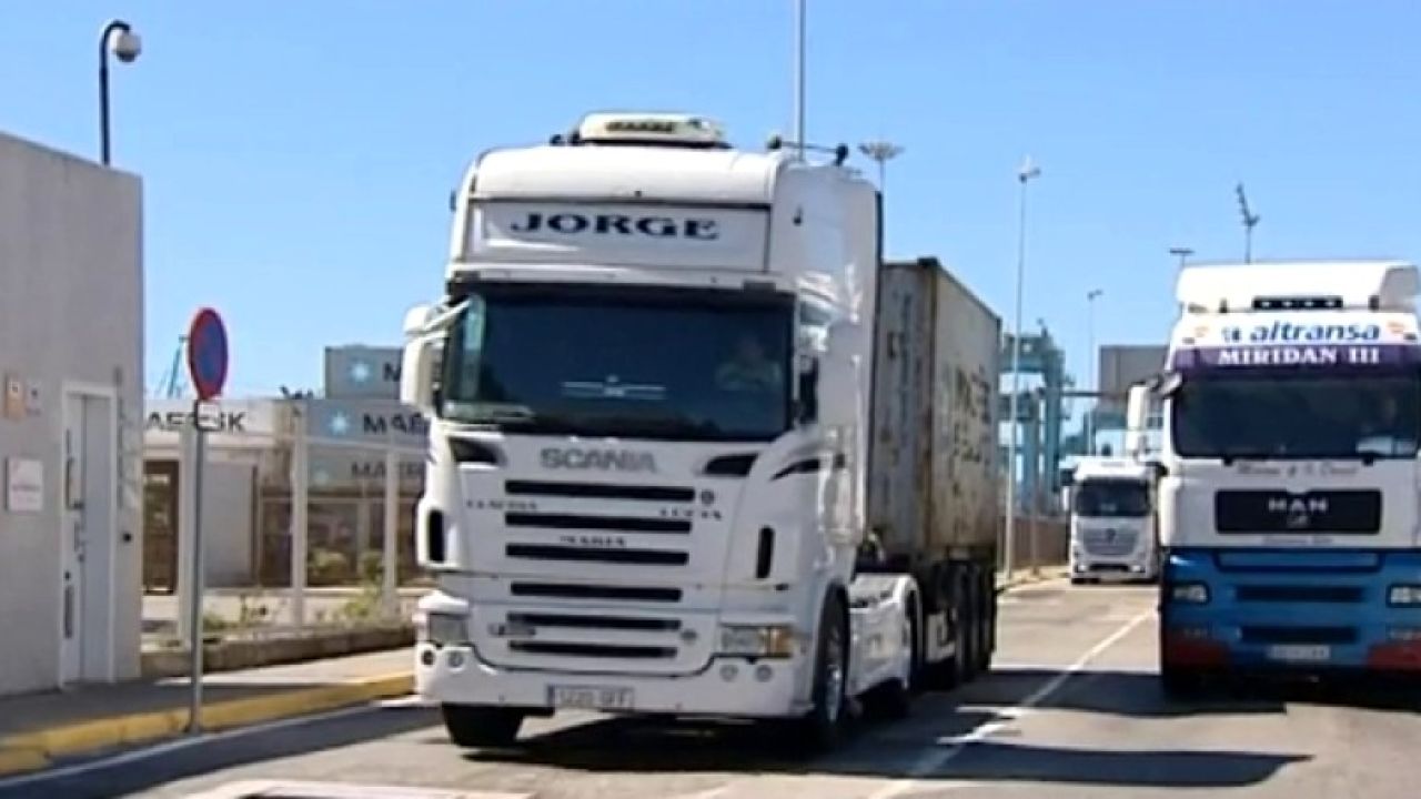 Los camioneros serán considerados personal esencial