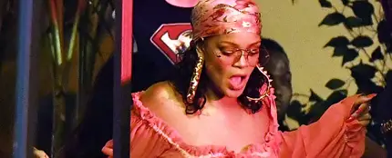 Rihanna grabando un vídeo en Miami Rihanna grabando un vídeo en Miami