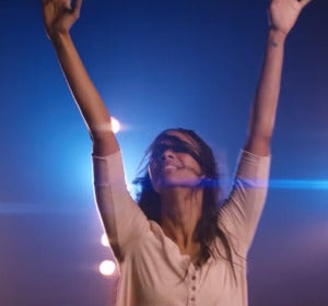 Zoe Saldaña, protagonista de 'Free Me', lo nuevo de Sia Zoe Saldaña, protagonista de 'Free Me', lo nuevo de Sia
