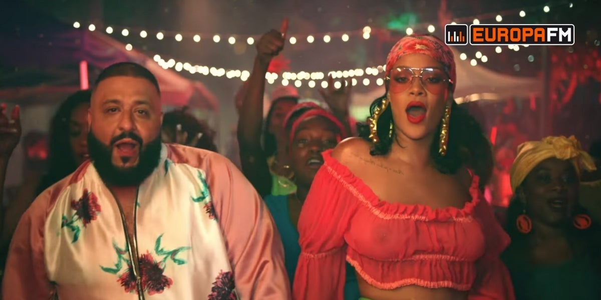 DJ Khaled y Rihanna en el vídeo de 'Wild Thoughts'