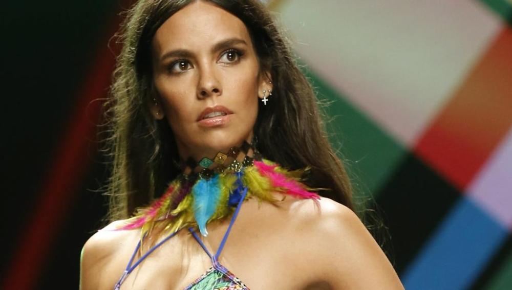 Cristina Pedroche debuta como en la pasarela con un bikini de Calima