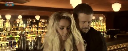 Cristina Pedroche y Miki Nadal se meten en la piel de la Shakira de Vallecas y el Maluma maño en ‘Fichaje’, el videoclip del Zapeando 900
