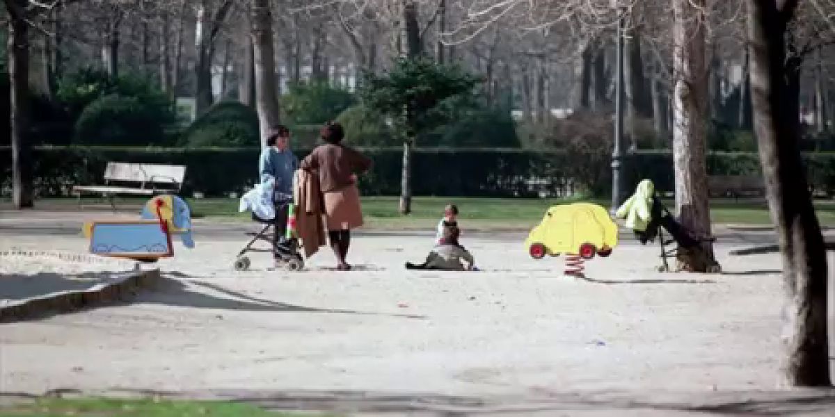 Detenidos tres jóvenes por hacer un trío en un parque infantil en Madrid