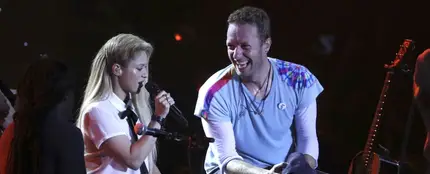 Shakira y Chris Martin durante su actuación en el Global Citizen 2017 Shakira y Chris Martin durante su actuación en el Global Citizen 2017