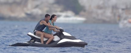 Cristiano Ronaldo y Georgina Rodríguez, disfrutan de un divertido paseo acuático
