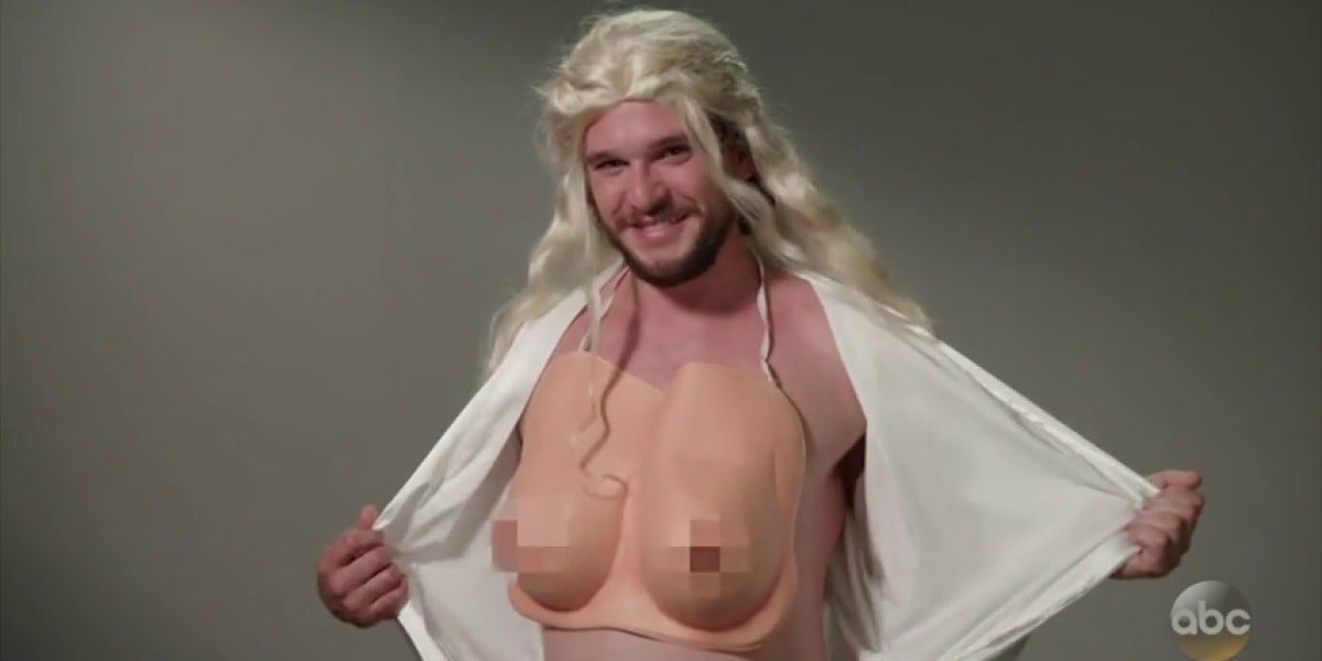 Kit Harington, el actor que interpreta a Jon Snow, parodia a sus compañeros en un divertido sketch