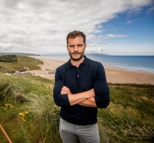 Jamie Dornan en la fotografía para promover el paisaje Jamie Dornan en la fotografía para promover el paisaje