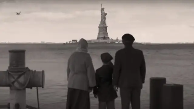 Videoclip 'Miracles (Some Special)' de Coldplay