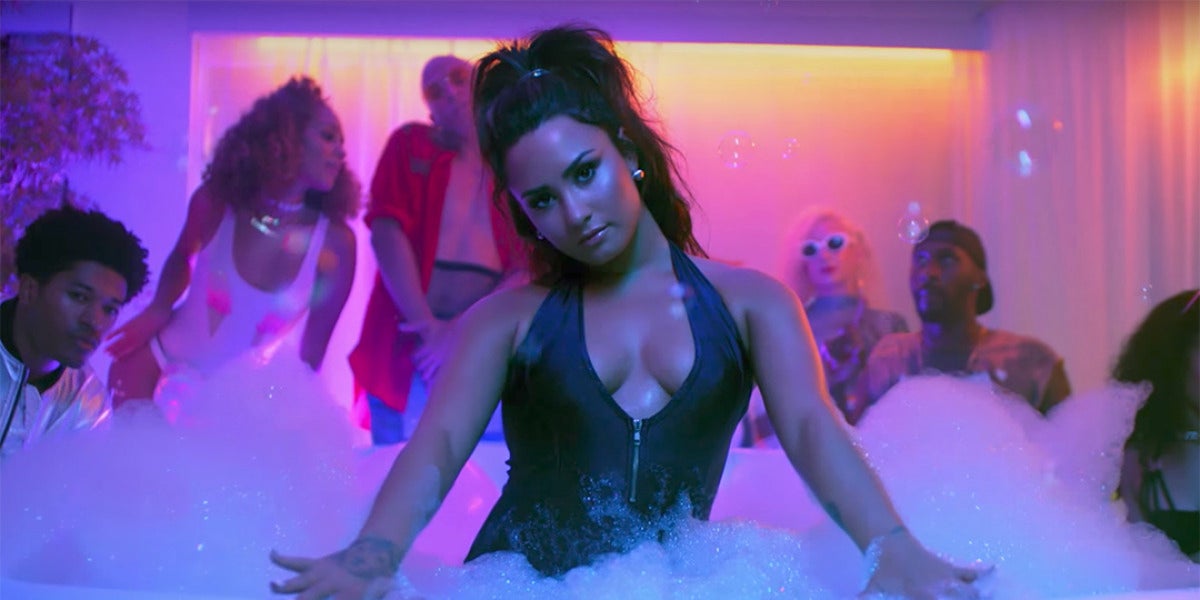 Demi Lovato en el videoclip de 'Sorry Not Sorry'