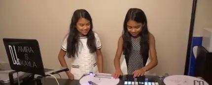 Las DJ Amira y Kayla Las DJ Amira y Kayla