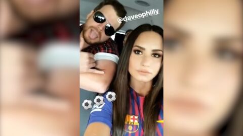 Demi viajando para ver jugar a Neymar