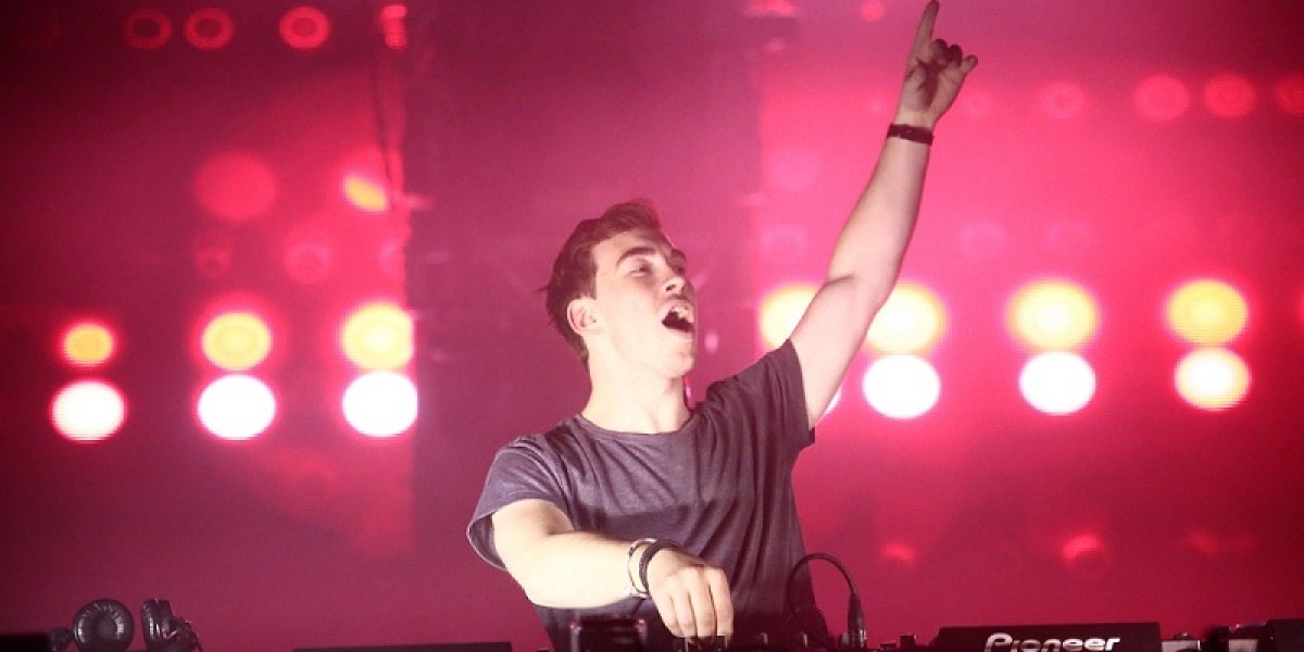 Hardwell durante una sesión