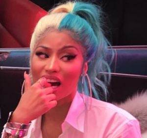Nicki Minaj se une a la moda del pelo unicornio Nicki Minaj se une a la moda del pelo unicornio