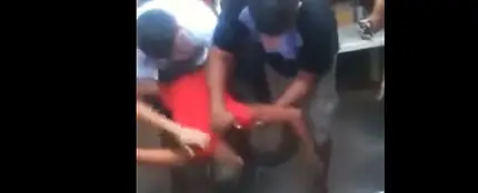 Un ladrón muere asfixiado por la cadena que acaba de robar Un ladrón muere asfixiado por la cadena que acaba de robar
