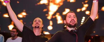 Dimitri Vegas & Like Mike pinchando Dimitri Vegas & Like Mike pinchando