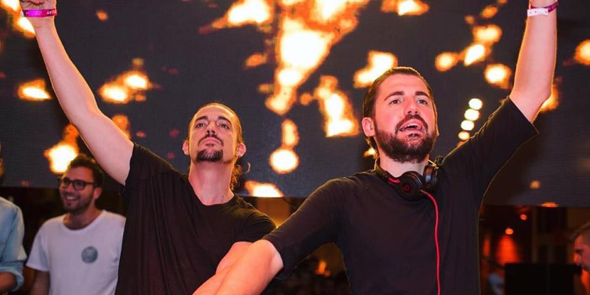 Dimitri Vegas & Like Mike pinchando