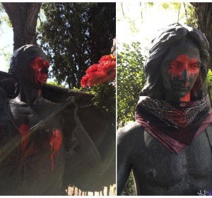 Estatuas de Lola y su hijo Antonio Flores, profanadas Estatuas de Lola y su hijo Antonio Flores, profanadas