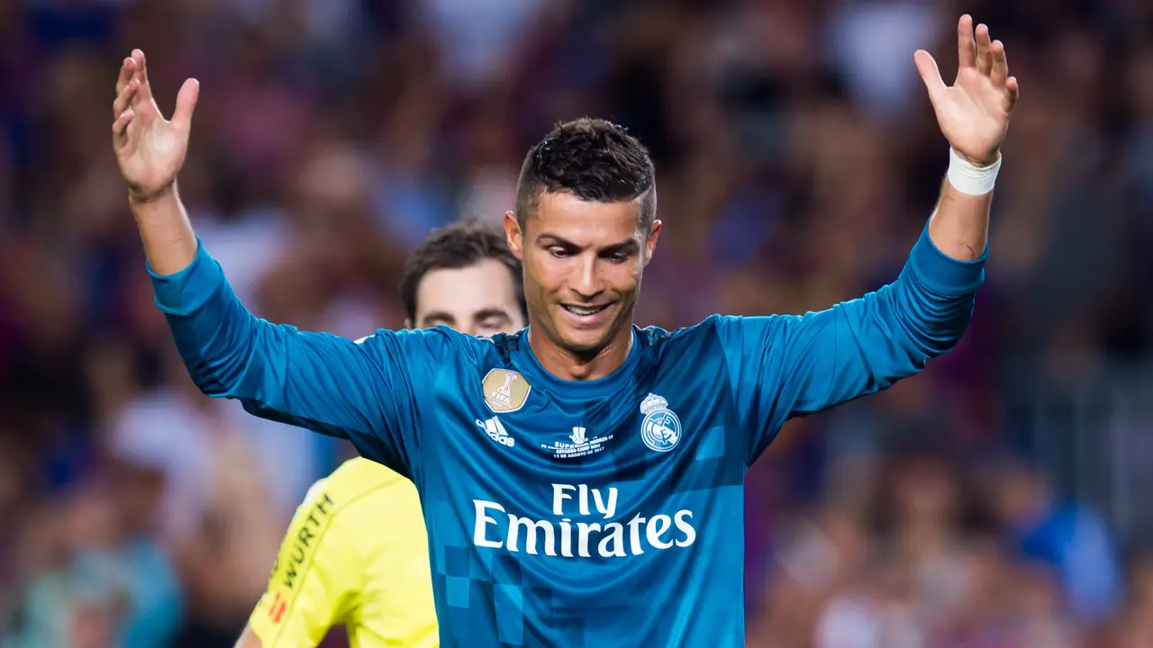 Cristiano Ronaldo, indignado tras su expulsión en el Camp Nou Cristiano Ronaldo, indignado tras su expulsión en el Camp Nou