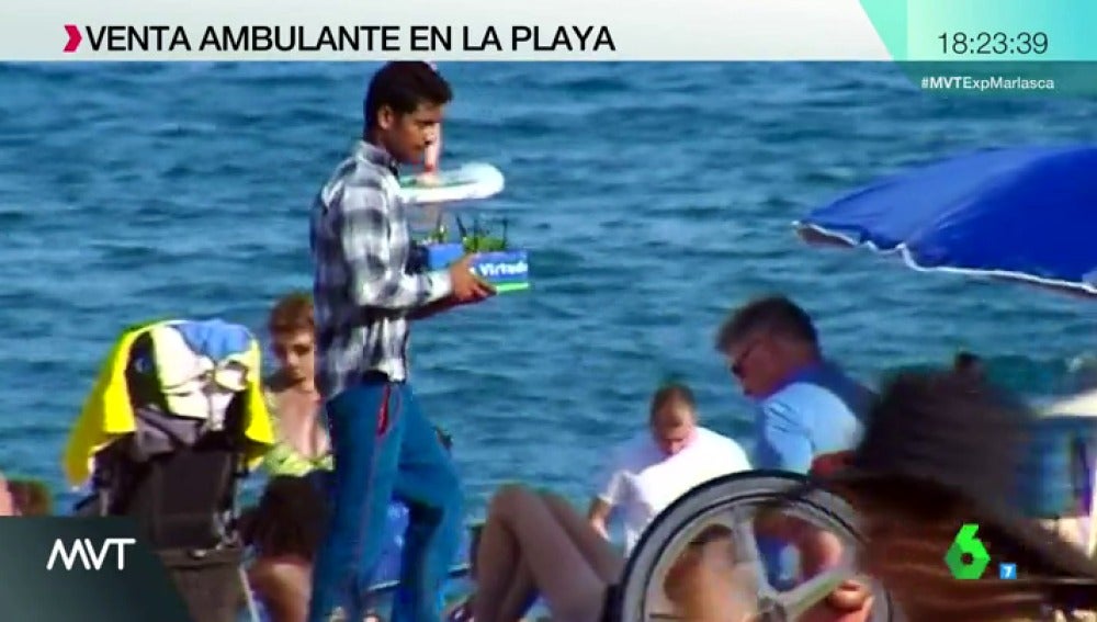 Mojitos contaminados y conflictos con los comerciantes, los problemas de las ventas ambulantes en las playas de Barcelona
