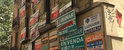 Fachada del piso okupado por 'Ca La Trava' Fachada del piso okupado por 'Ca La Trava'