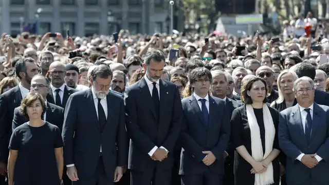 Las autoridades en el minuto de silencio