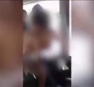 Detienen a los jóvenes que intentaron violar a una joven marroquí en un autobús a plena luz del día Detienen a los jóvenes que intentaron violar a una joven marroquí en un autobús a plena luz del día