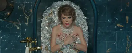 Taylor Swift en el videoclip de 'Look What You Make Me Do' Taylor Swift en el videoclip de 'Look What You Make Me Do'