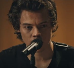 Harry Styles comparte una emotiva versión de ‘Two Ghosts’ Harry Styles comparte una emotiva versión de ‘Two Ghosts’