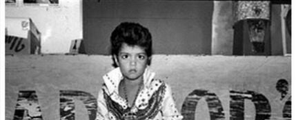 Un adorable Bruno Mars, con tan solo 4 a&ntilde;os, vestido de Elvis Presley