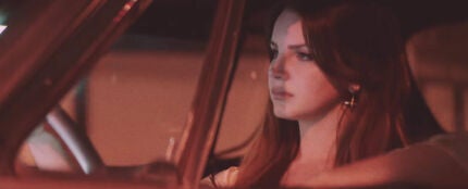Lana Del Rey en el videoclip de White Mustang