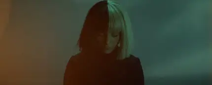Maddie Ziegler protagoniza el vídeo de ‘Rainbow’, la nueva canción de Sia para la película ‘My Little Pony’ Maddie Ziegler protagoniza el vídeo de ‘Rainbow’, la nueva canción de Sia para la película ‘My Little Pony’