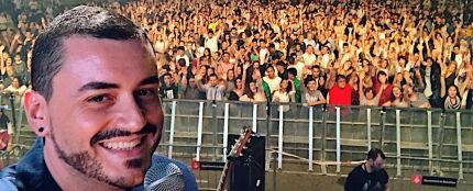 Juanma Romero se hizo un selfie con el p&uacute;blico del Escenario Europa FM de La Merc&egrave; 2017