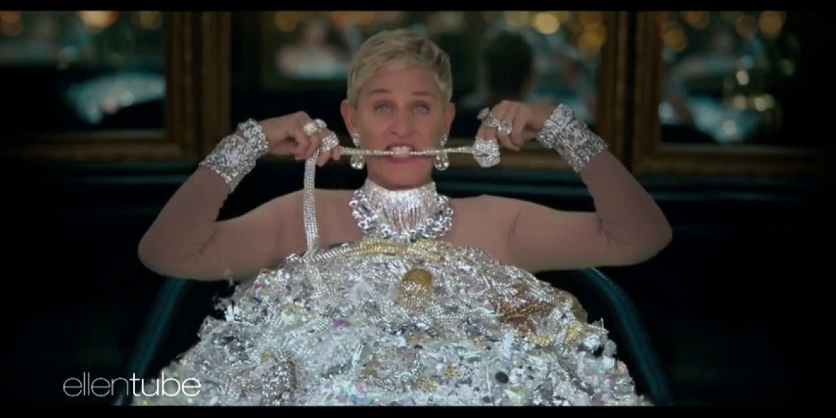 Ellen Degeneres protagoniza una divertida parodia del videoclip de Tylor Swift