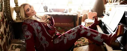 Kesha para el nuevo número de Rolling Stone Kesha para el nuevo número de Rolling Stone