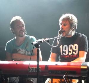 Santi Balmes de Love Of Lesbian con Iván Ferreiro Santi Balmes de Love Of Lesbian con Iván Ferreiro