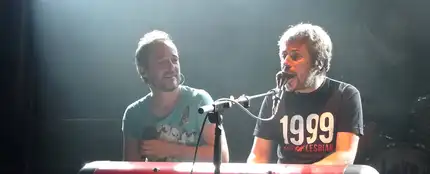 Santi Balmes de Love Of Lesbian con Iván Ferreiro Santi Balmes de Love Of Lesbian con Iván Ferreiro