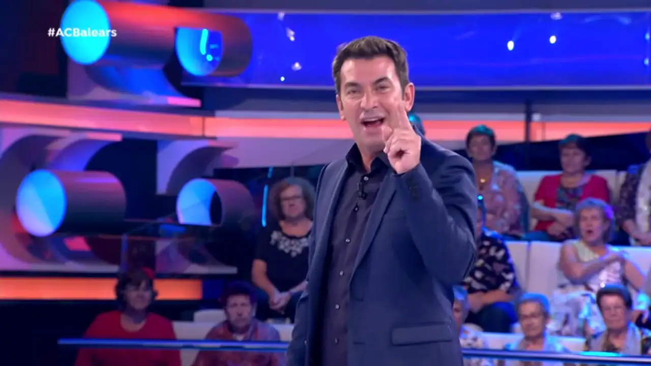 Arturo Valls en ¡Ahora Caigo! Arturo Valls en ¡Ahora Caigo!