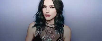 Vídeo: El explosivo topless de Bella Thorne que revoluciona sus fans junto a unas fotos muy sensuales Vídeo: El explosivo topless de Bella Thorne que revoluciona sus fans junto a unas fotos muy sensuales