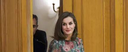 Letizia Ortiz luce un vestido de Zara Letizia Ortiz luce un vestido de Zara