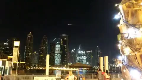 V&iacute;deo: Un misterioso haz de luz atraviesa el cielo de Dub&aacute;i 