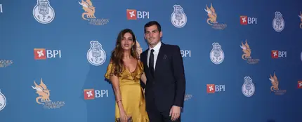 Iker Casillas y Sara Carbonero sobre la alfombra azul Iker Casillas y Sara Carbonero sobre la alfombra azul