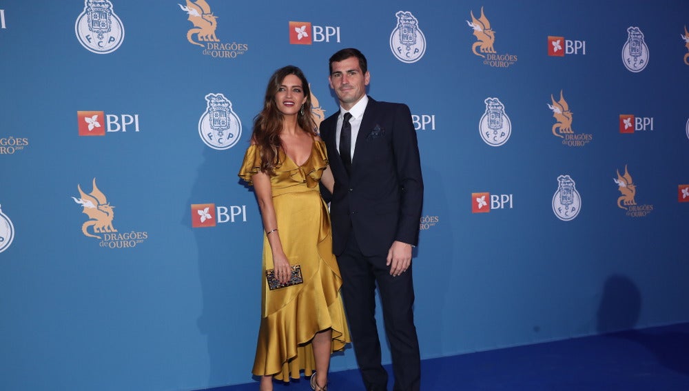 Iker Casillas y Sara Carbonero sobre la alfombra azul